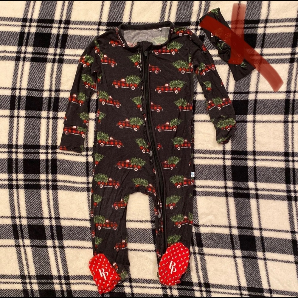 Posh Peanut Levi footie size 12-18 Months